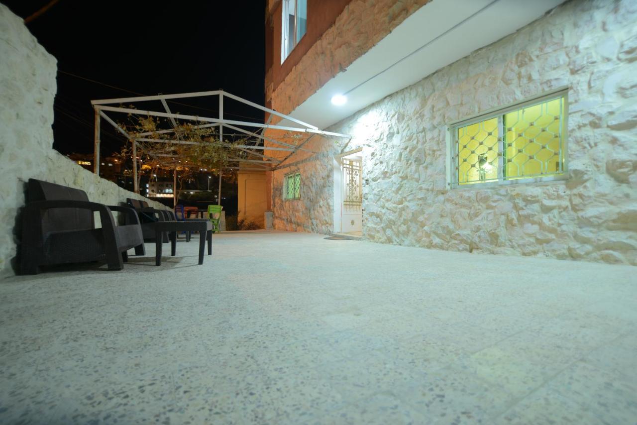 Petra Lion Hotel Wadi Musa Exterior photo